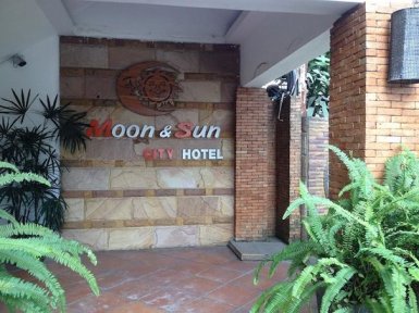 moon-and-sun-hotel